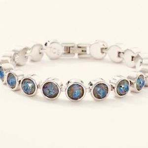 Touchstone Crystal Army Green Ice Bracelet